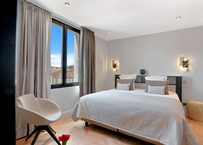 San Carlu Citadelle Otel Ajaccio (Corsica)